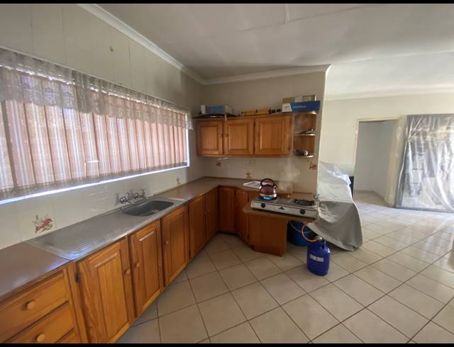 3 BEDROOM FREEHOLD FOR SALE IN PARKRAND
